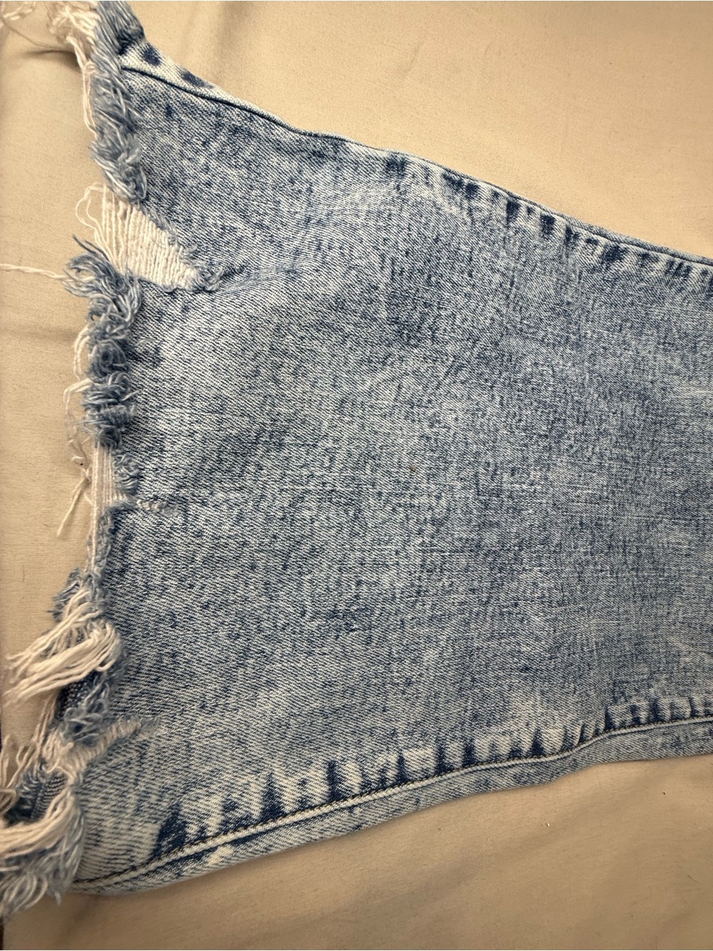 Risen High-Rise Distressed Jeans in Light Blue Wash - Picture 7 of 12